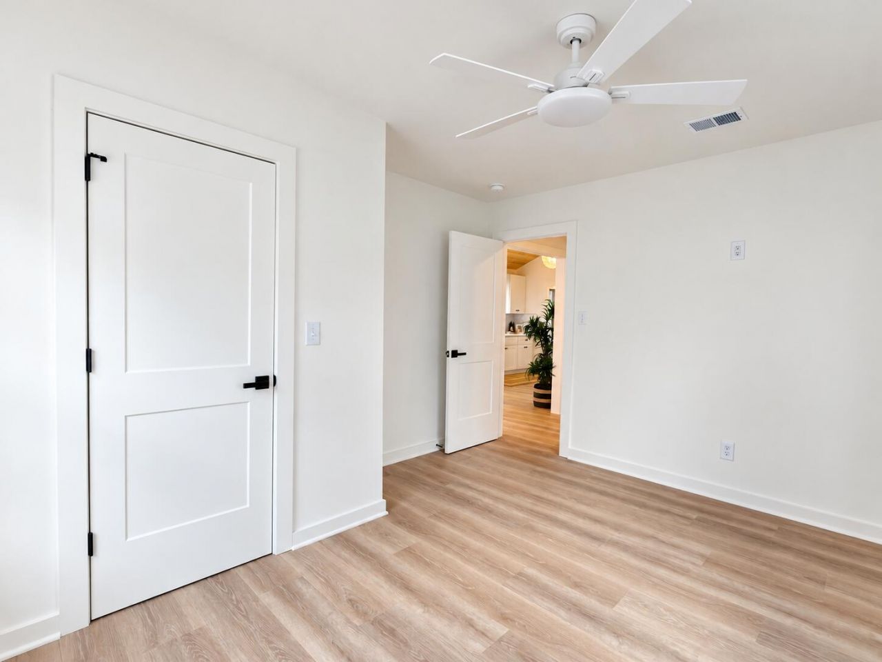 5737 Pilgrim Avenue Photo 21