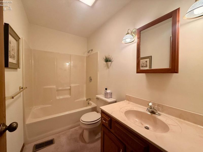 213 S Woodland Avenue, Clyde, OH 43410 Photo 20