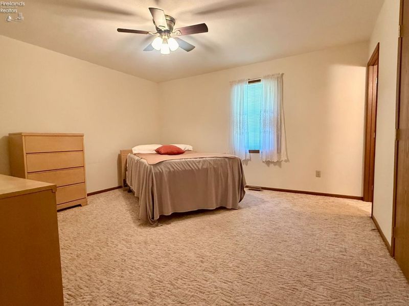 213 S Woodland Avenue, Clyde, OH 43410 Photo 23