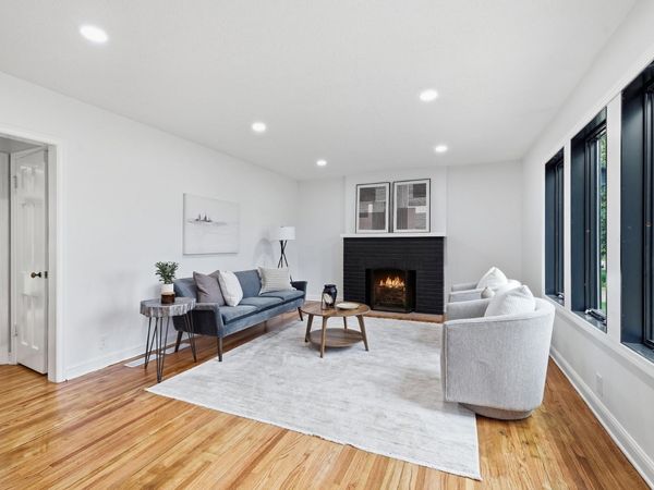 4720 W 41st Street , Saint Louis Park, MN 55416