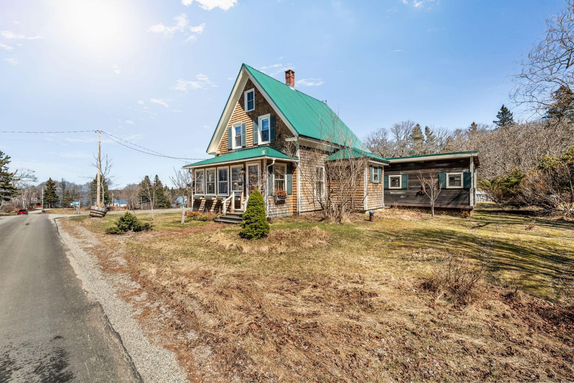 281 Atlantic Road, Swans Island, ME 04685 Main Photo