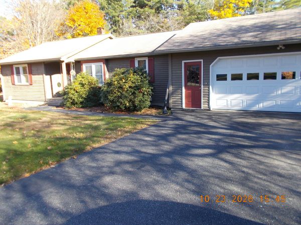 28 Hillview Avenue , Saco, ME 04072