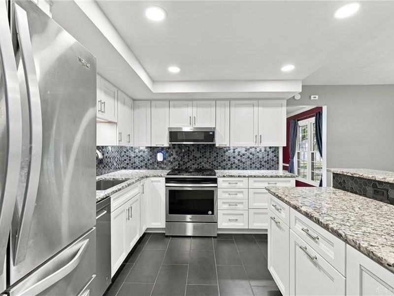 605 Brookwood Drive, Troy, OH 45373 Photo 18