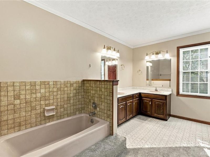605 Brookwood Drive, Troy, OH 45373 Photo 33