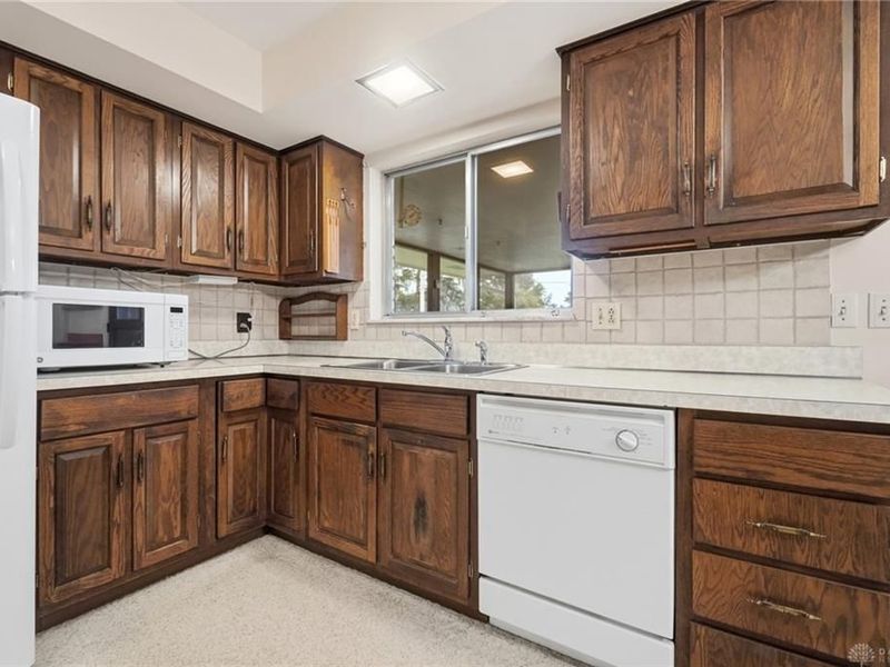 386 Silvertree Lane, Centerville, OH 45459 Photo 11