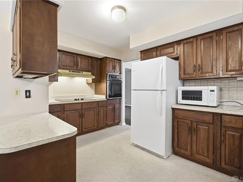 386 Silvertree Lane, Centerville, OH 45459 Photo 12