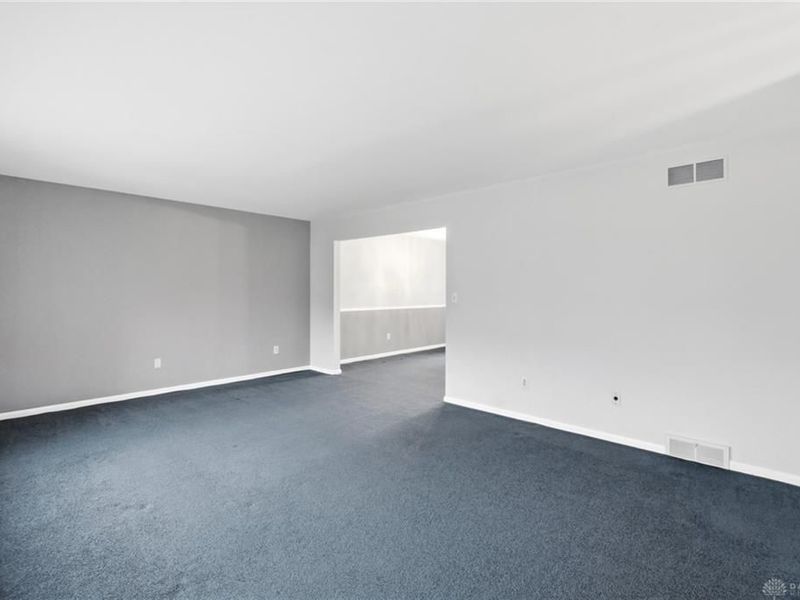 386 Silvertree Lane, Centerville, OH 45459 Photo 8
