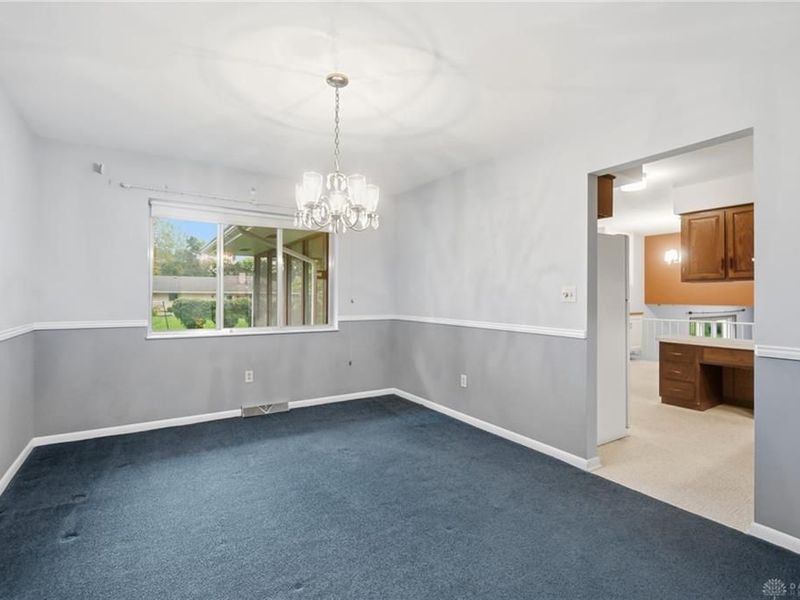 386 Silvertree Lane, Centerville, OH 45459 Photo 9