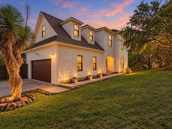 22308 Moulin DR , Spicewood, TX 78669