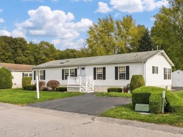 3 Knollwood, Bridgewater, MA 02324