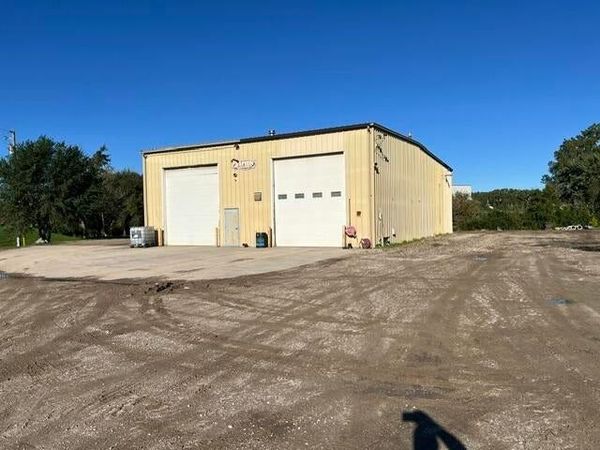 1307 E Lincoln Way , Ames, IA 50010