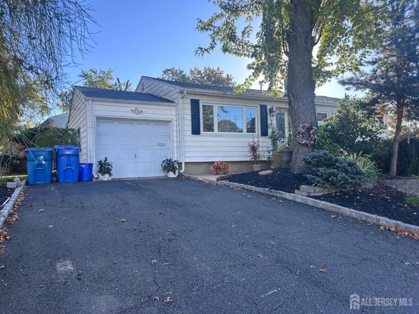 1 Andover Road , Old Bridge, NJ 08857