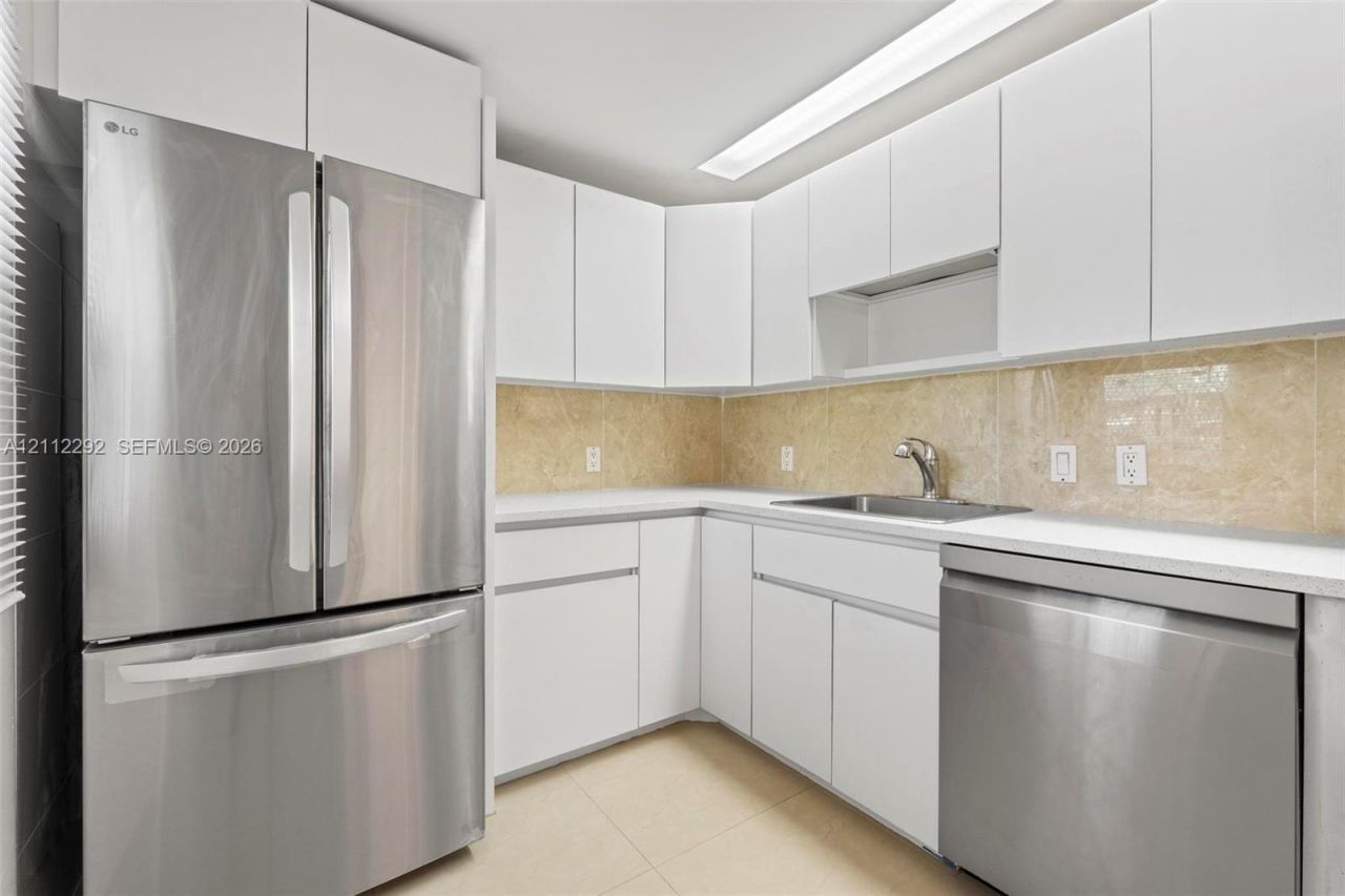 3401 N Country Club Dr, Unit 311, Aventura, FL 33180 Photo
