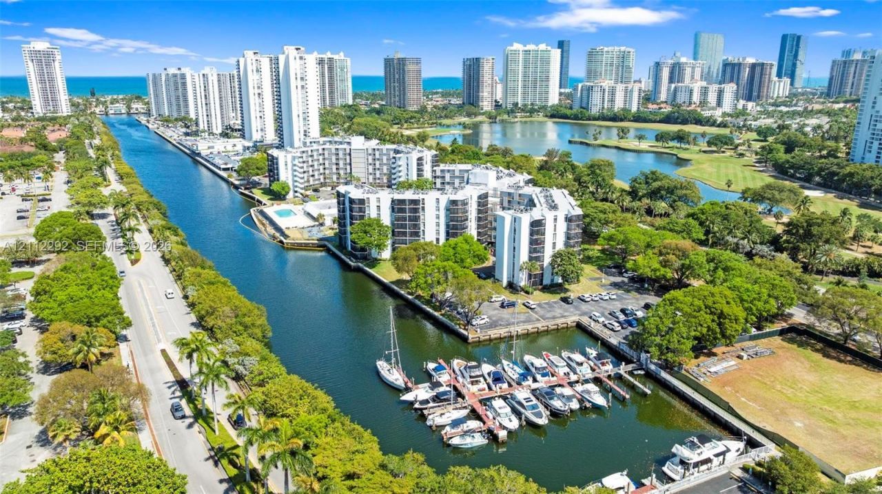 3401 N Country Club Dr, Unit 311, Aventura, FL 33180 Photo