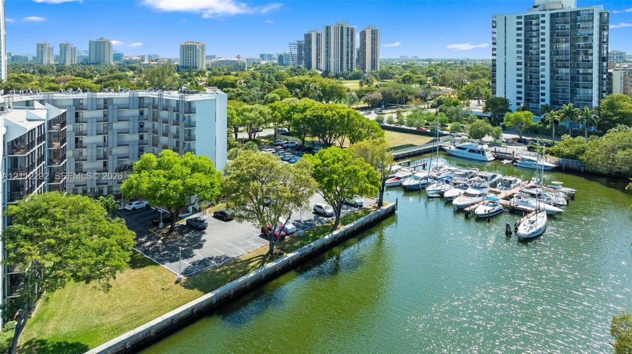 3401 N Country Club Dr, Unit 311, Aventura, FL 33180 Photo