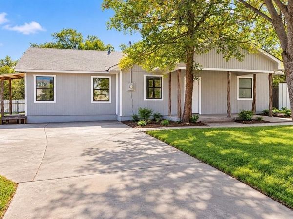 511 SW 3rd Street , Mineral Wells, TX 76067
