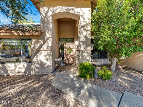 3660 W GOLDEN Lane, Chandler, AZ 85226