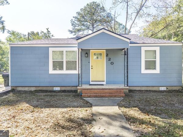 220 Peachtree CR, Warner Robins, GA 31088