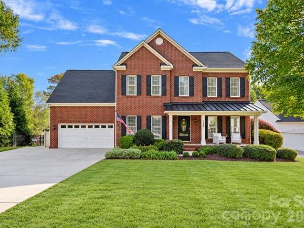 220 Chandeleur Drive , Mooresville, NC 28117