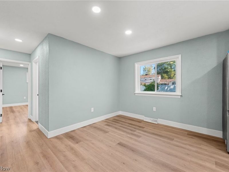 201 N Woodhill Drive, Amherst, OH 44001 Photo 11