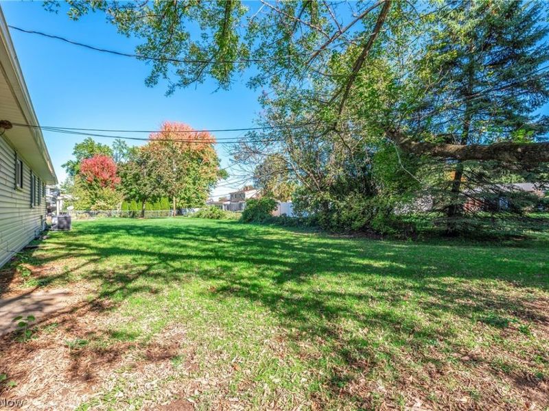 201 N Woodhill Drive, Amherst, OH 44001 Photo 39