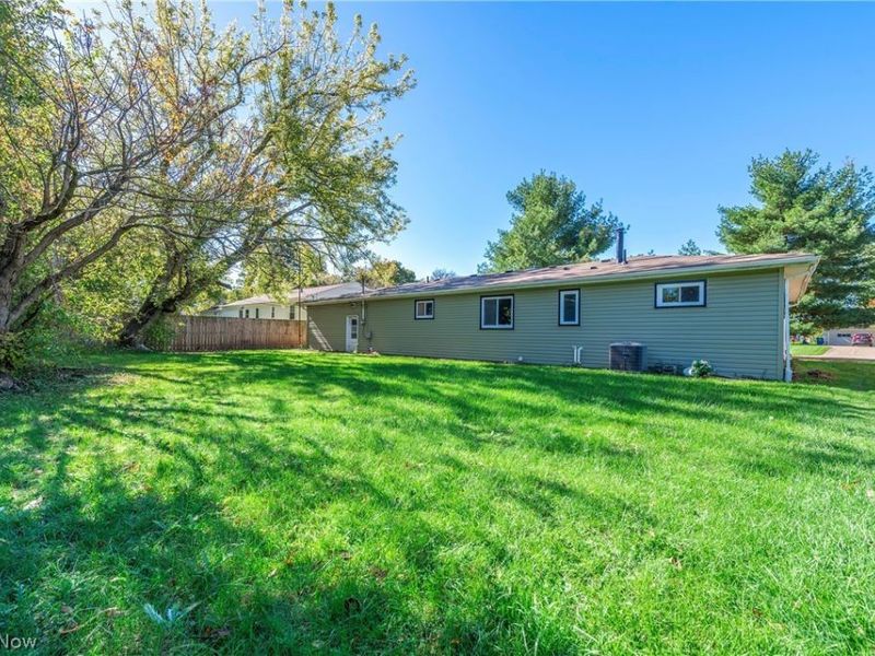 201 N Woodhill Drive, Amherst, OH 44001 Photo 41
