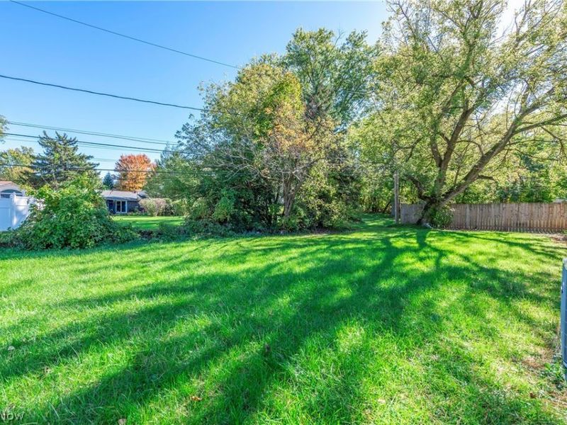 201 N Woodhill Drive, Amherst, OH 44001 Photo 43