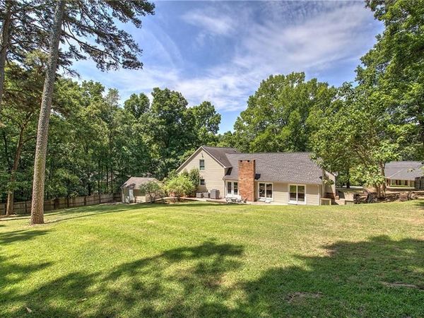 224 Shadowood Drive SE, Calhoun, GA 30701