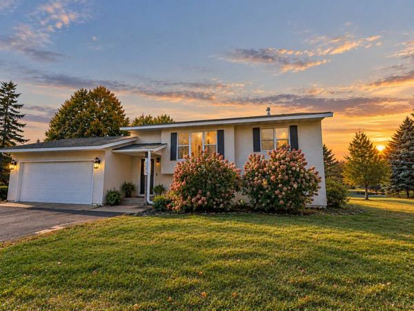 40084 Harvester Avenue , North Branch, MN 55056