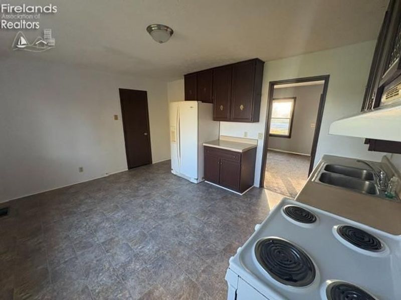 9218 SR 269, Bellevue, OH 44811 Photo 7
