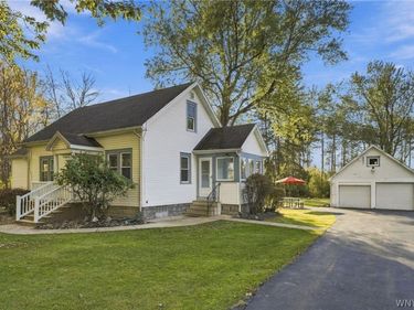 3600 Transit Road , Orchard Park, NY 14127