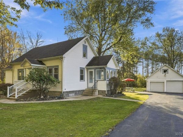 3600 Transit Road , Orchard Park, NY 14127