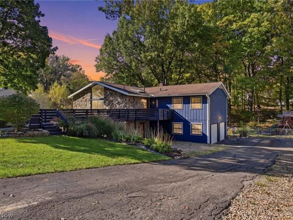 2667 Olentangy Drive , Akron, OH 44333