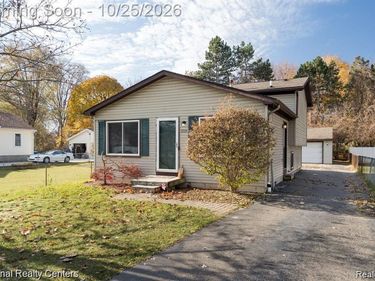 3325 Signet Drive, Waterford Township, Mi 48329