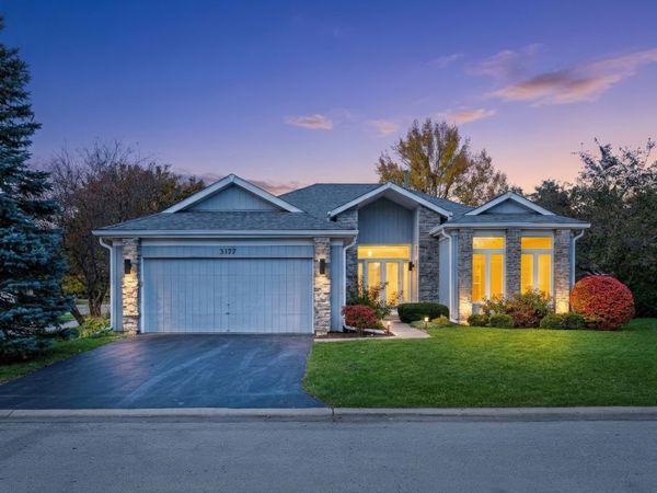 3177 N Southern Hills Drive , Wadsworth, IL 60083
