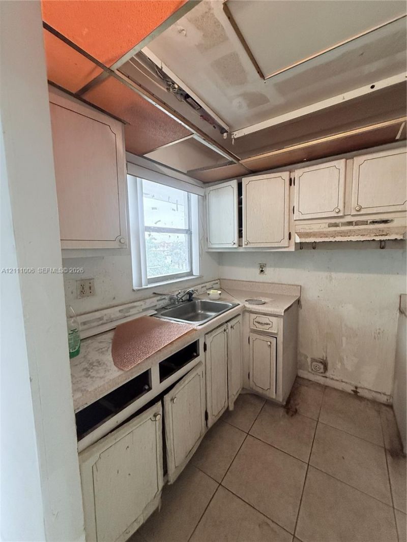 8600 Sunrise Lakes Blvd, Unit 312, Sunrise, FL 33322 Photo
