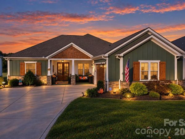 3668 Rock Bridge Drive NE, Conover, NC 28613