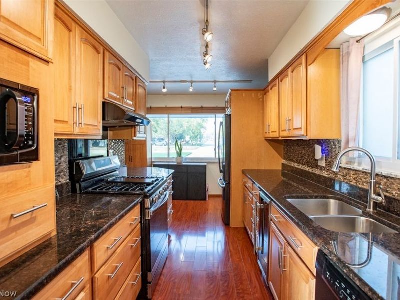 6073 Denise Drive , North Ridgeville, OH 44039 Photo 11