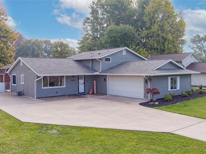 6073 Denise Drive , North Ridgeville, OH 44039 Photo 2