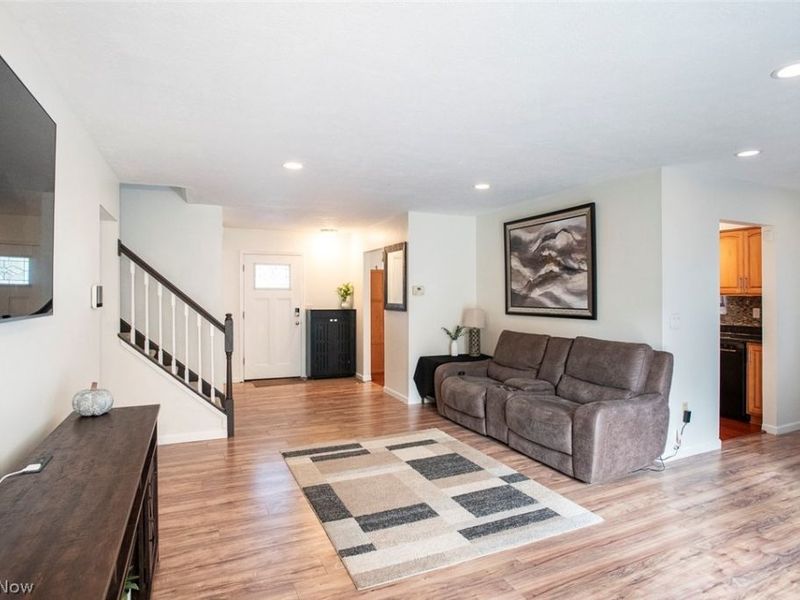 6073 Denise Drive , North Ridgeville, OH 44039 Photo 4
