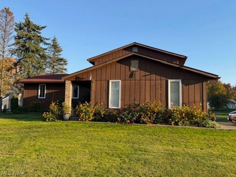 641 Dunbar Road, Tallmadge, OH 44278 Photo 1