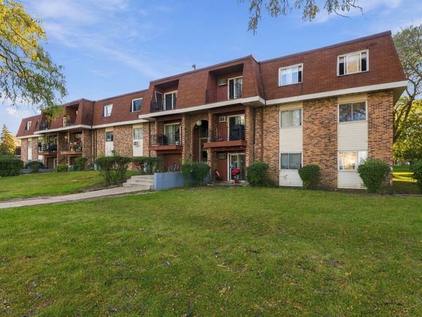 1170 Valley Lane , Unit 304, Hoffman Estates, IL 60169