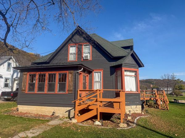 1110 Fairwater Road , Altura, MN 55910