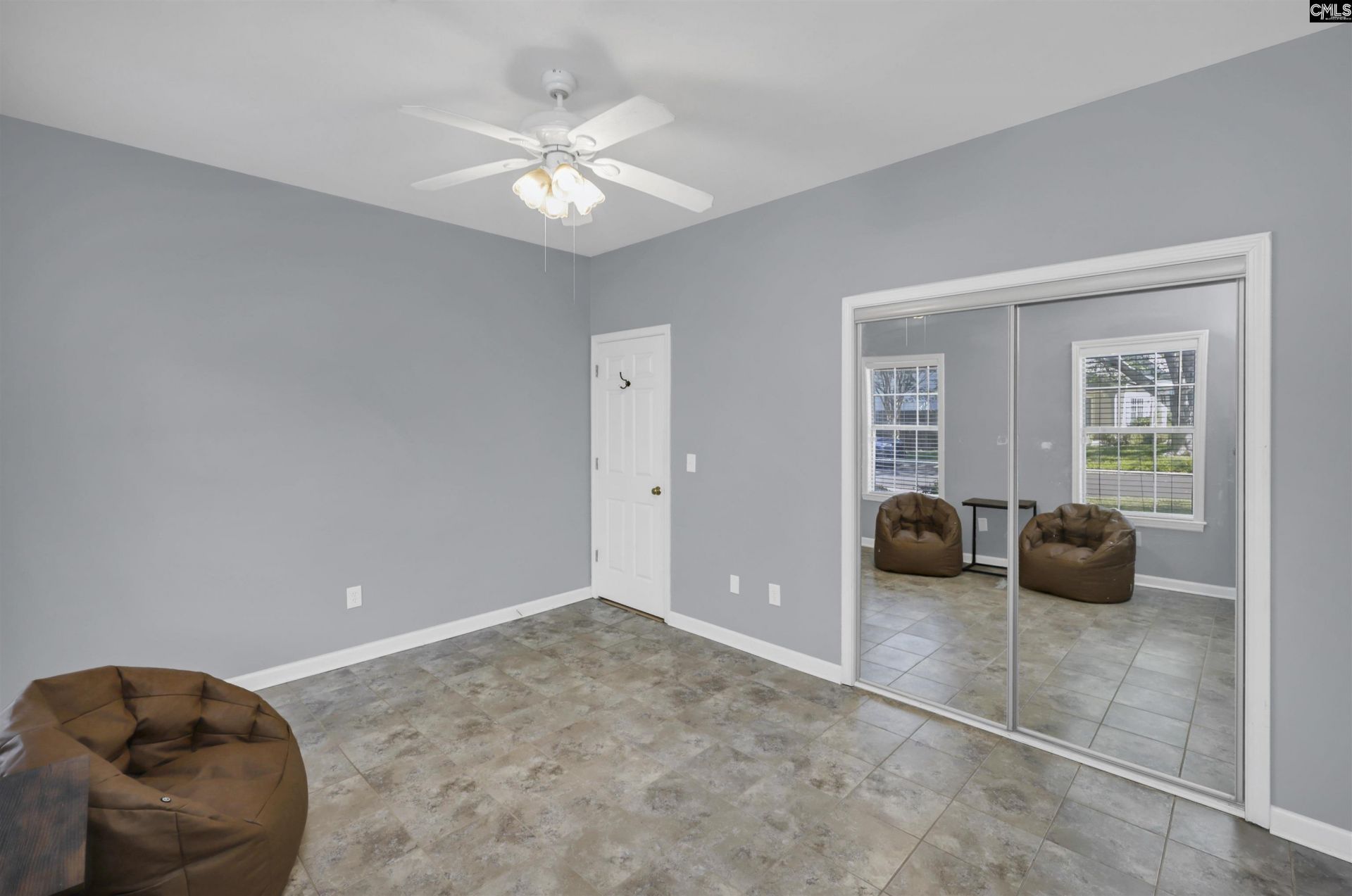 122 Fredricksburg Way  Photo 22