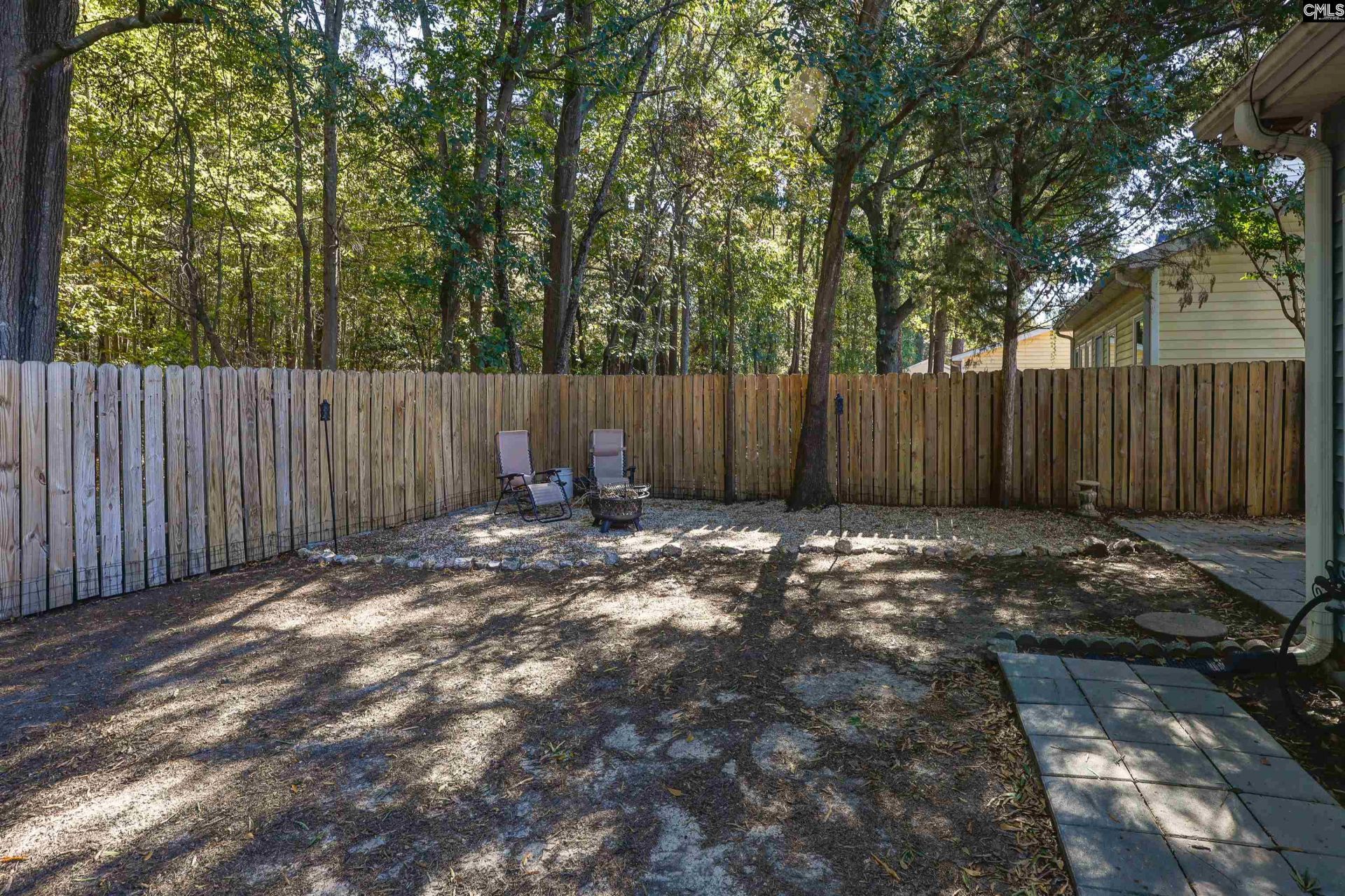 122 Fredricksburg Way  Photo 31