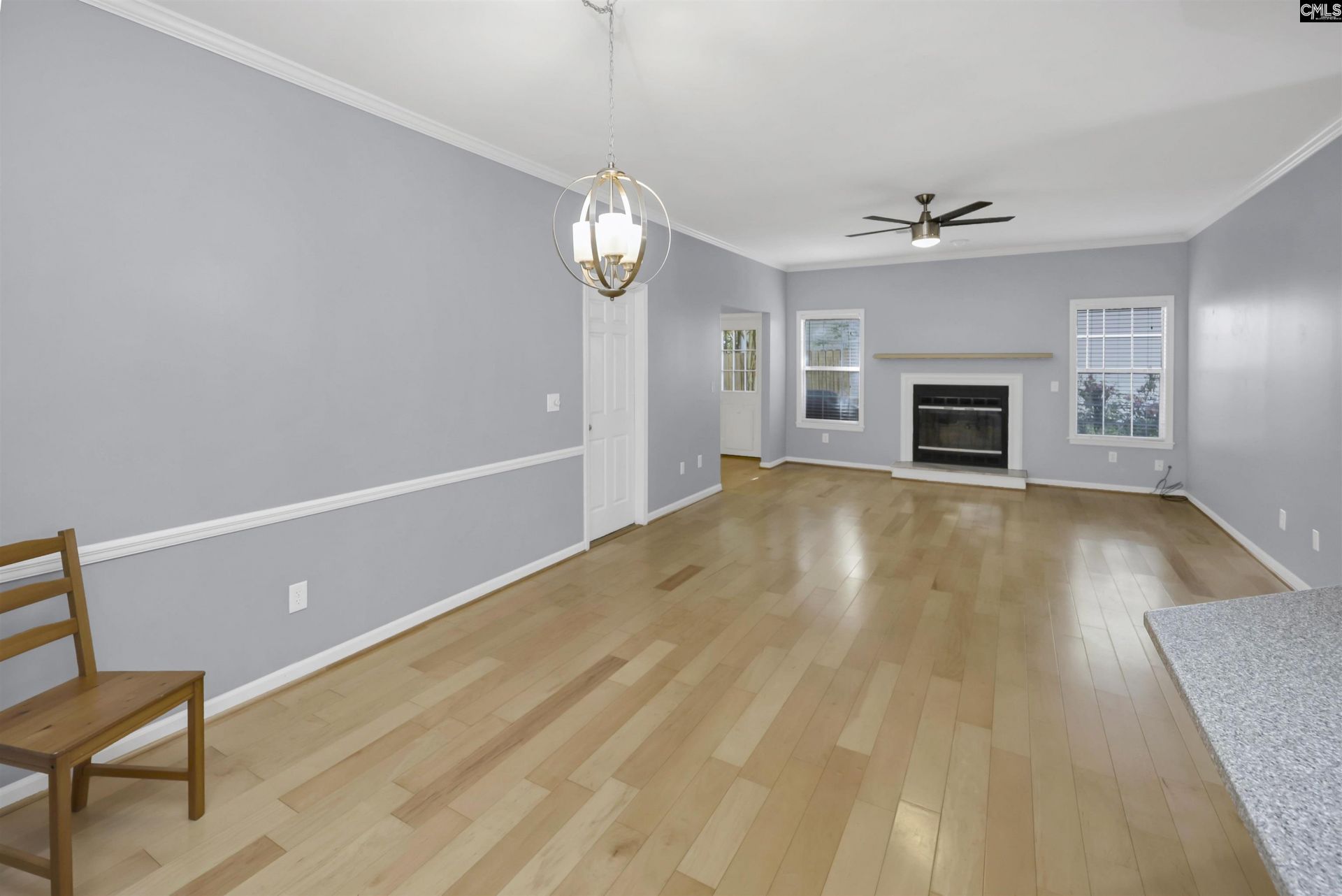 122 Fredricksburg Way  Photo 4