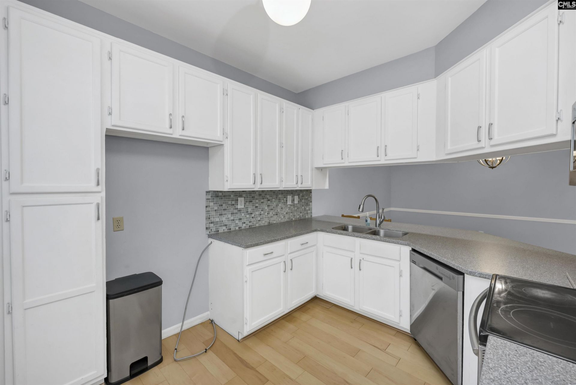 122 Fredricksburg Way  Photo 9