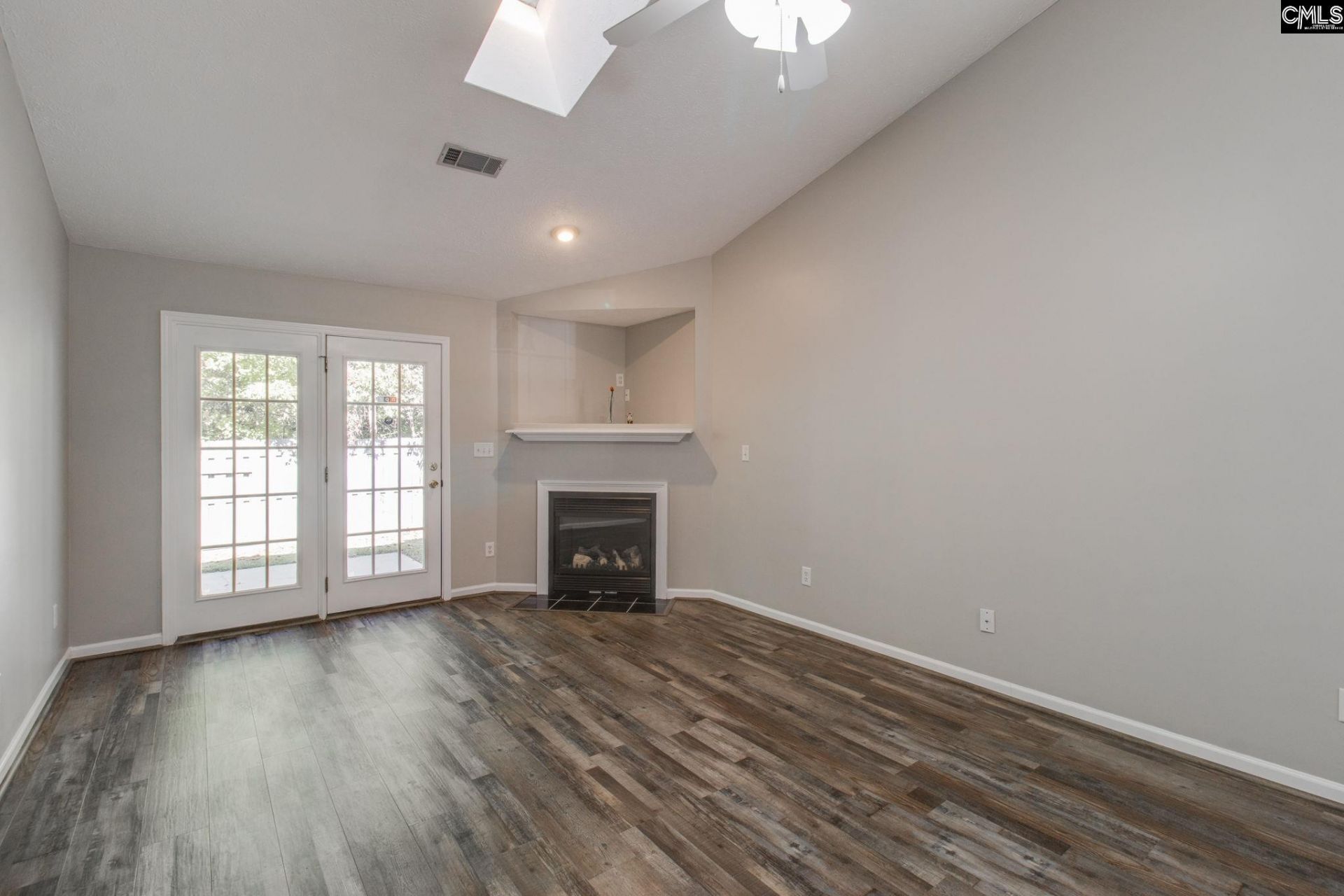 132 Waverly Point Drive  Photo 4