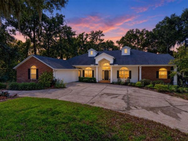 2103 E CROOKED LAKE DRIVE , EUSTIS, FL 32726