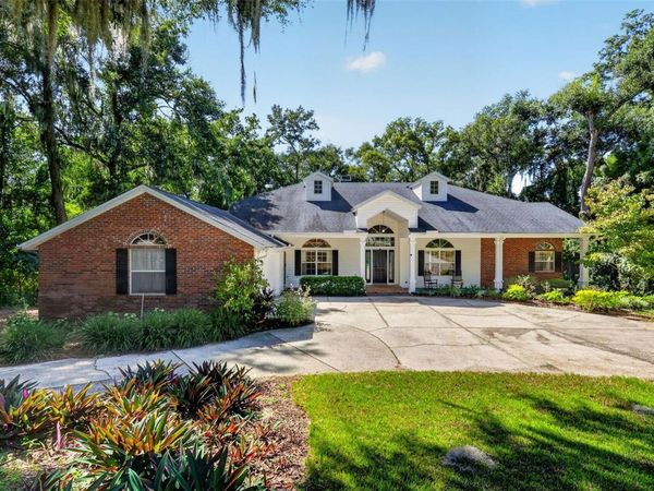 2103 E CROOKED LAKE DRIVE , EUSTIS, FL 32726